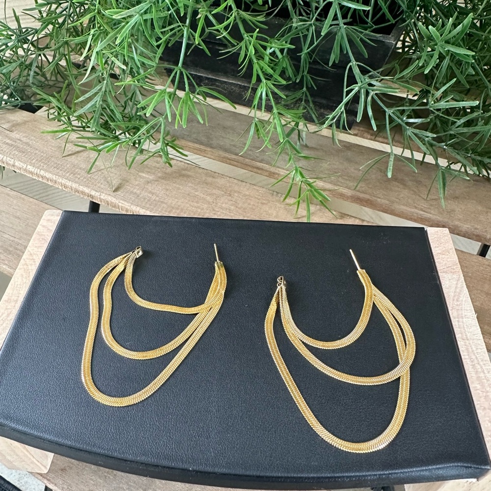 3 Chain Earrings - Picture 4 of 5